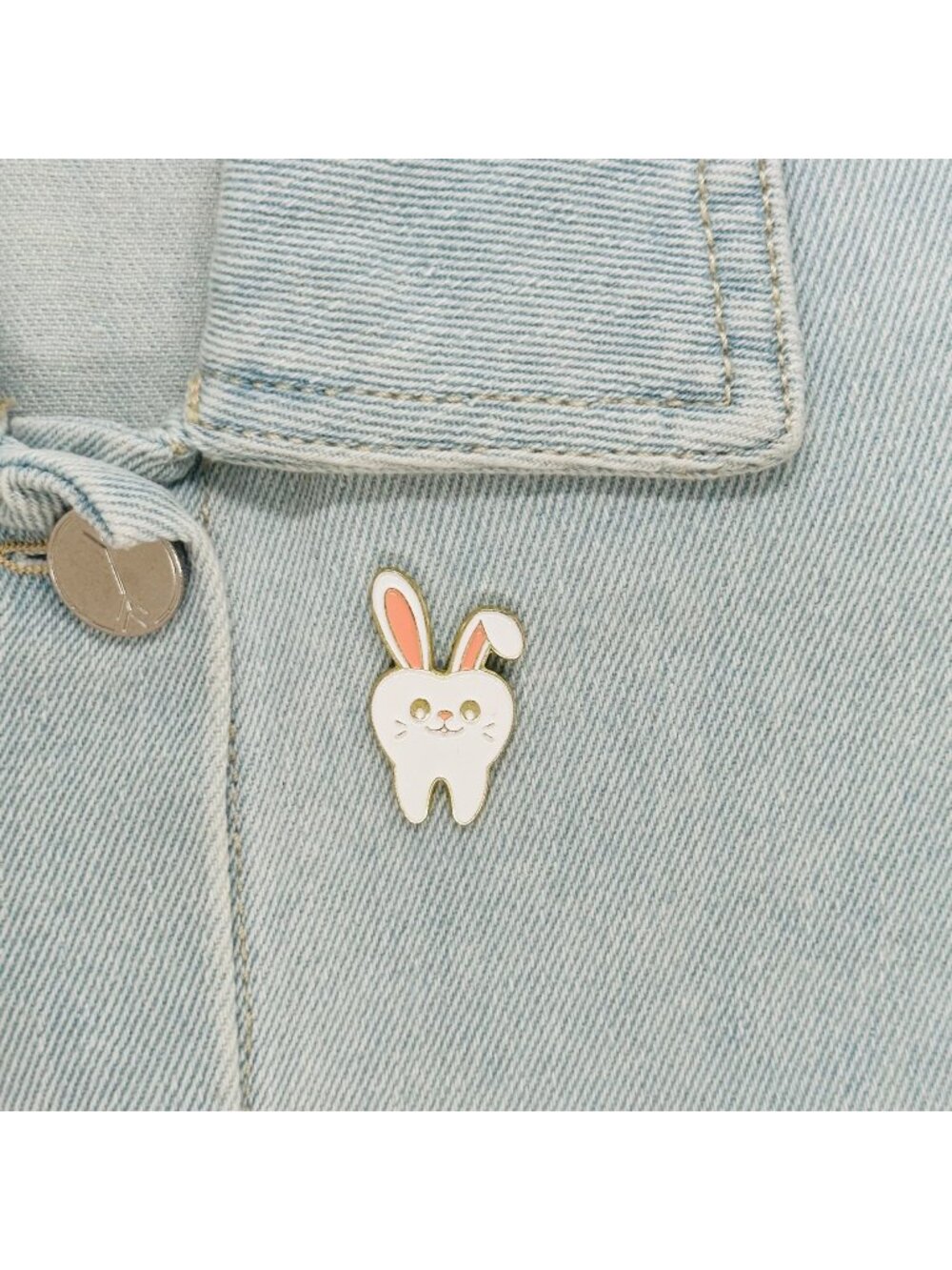 ✨Enamel Pin Tooth Teeth Oral Health Cartoon Rabbit shaped Care Dentist Oz New✨